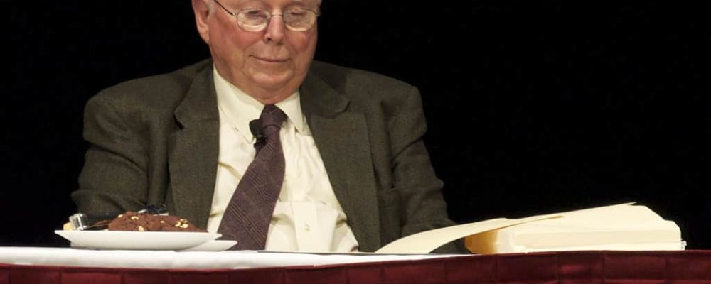 Billionaire Charlie Munger says FIAT currencies are heading for zero